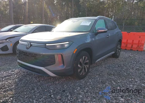 2025 Volkswagen Tiguan 2.0T S z USA, uszkodzony, nr VIN 3VVCR7RM1SM027615